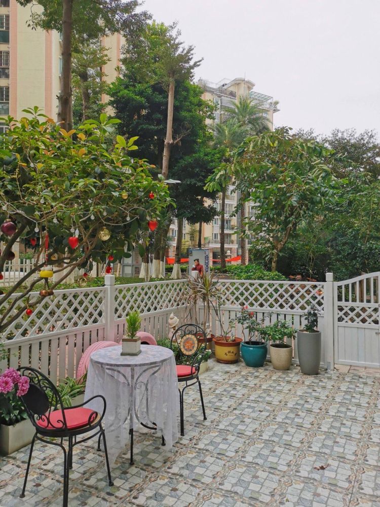 30平米一樓花園實景圖_住一樓花園洋房體驗感受-成都青望園林景觀設計公司-1 30平米一樓花園實景圖_住一樓花園洋房體驗感受-成都青望園林景觀設計公司-1